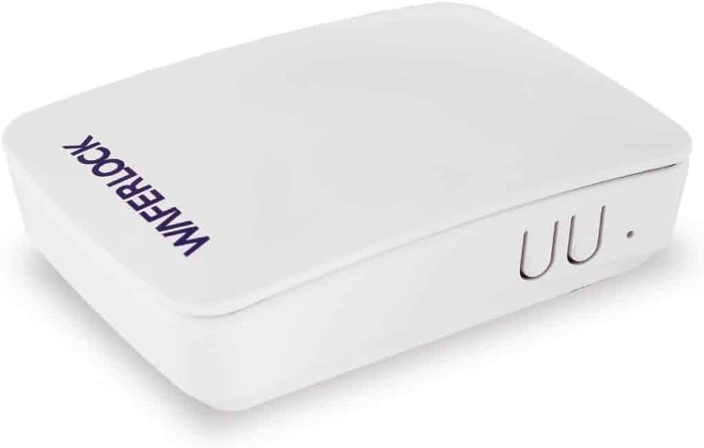 Test du hub câblé Waferlock R400 : connexion fiable pour serrure Zigbee C760